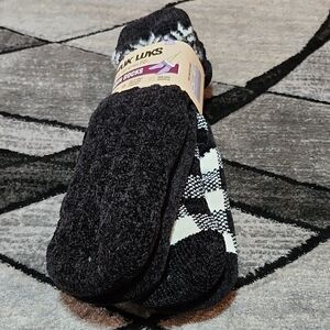 MUK LUKS SHERPA LINED NON-SKID UNISEX BLACK & PLAID 2 PC CABIN COZY SOCKS S/M